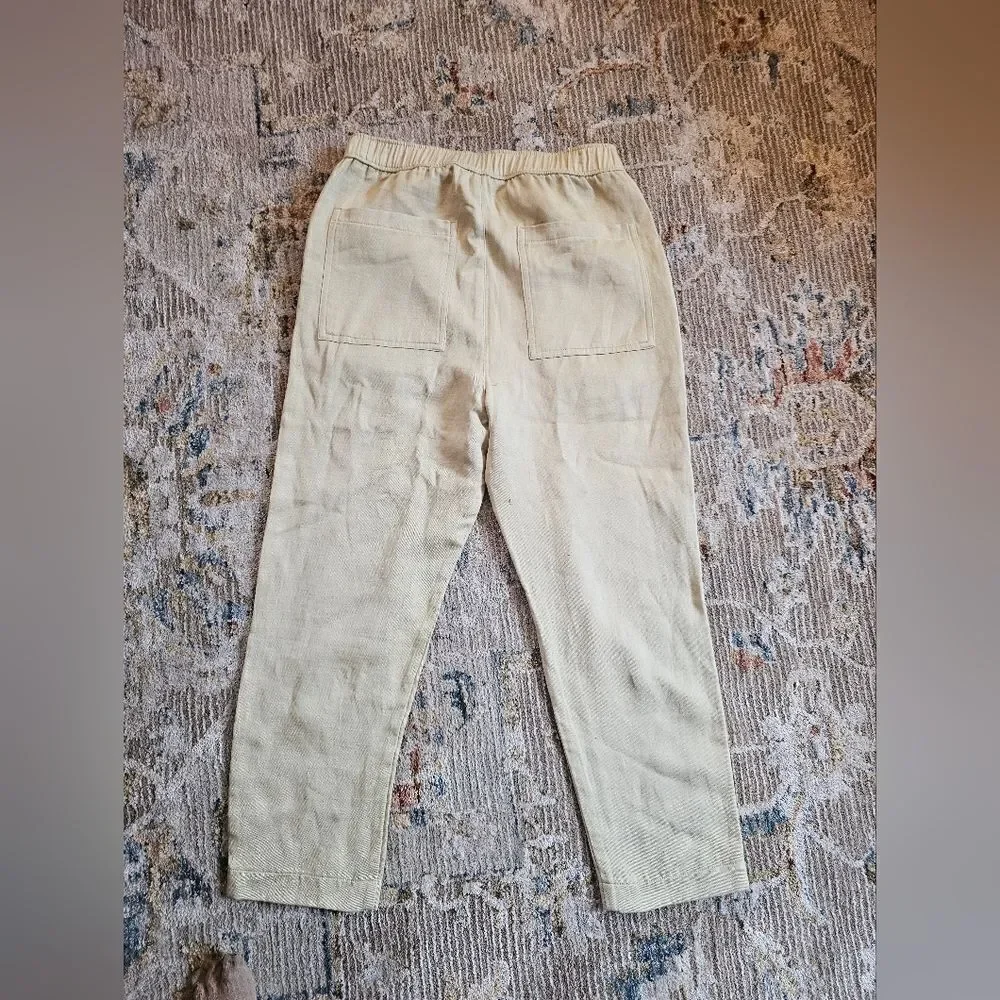 Zara pale yellow cropped pants. Sz s with 24